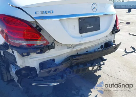 2015 Mercedes-Benz C 300 Sport из США, поврежденный, VIN 55SWF4JB1FU077131